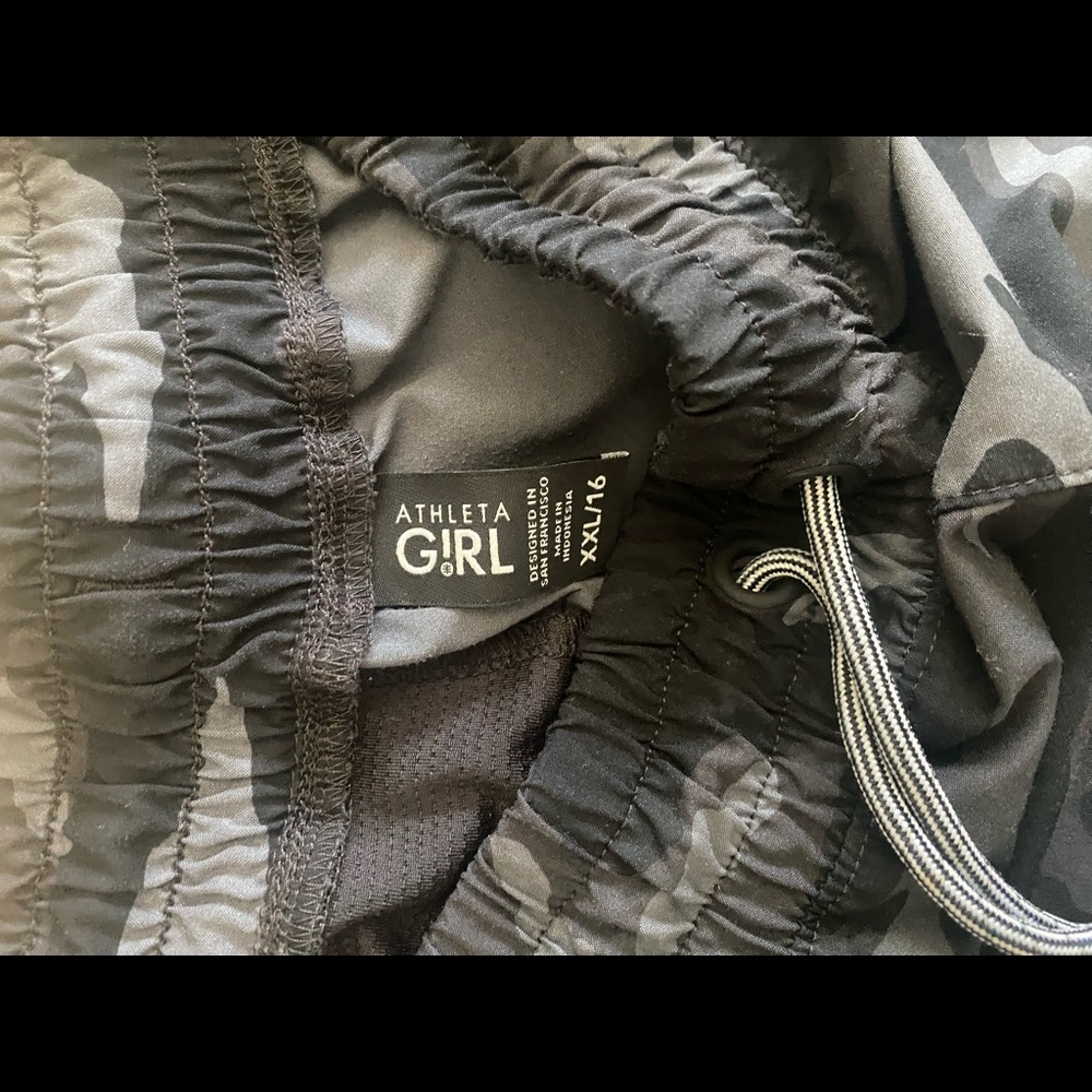 COPY - Athleta camo shorts